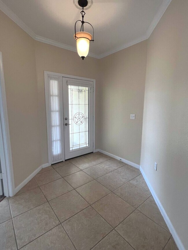Foto del edificio - 518 Deer Meadow Circle-Unfurnished Sun Cit...