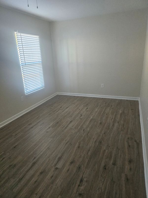 Foto del edificio - 271 Ridge Rd NW