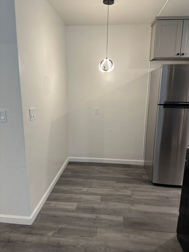 Building Photo - Completely remodeled 2 bedroom gem with 1 ...