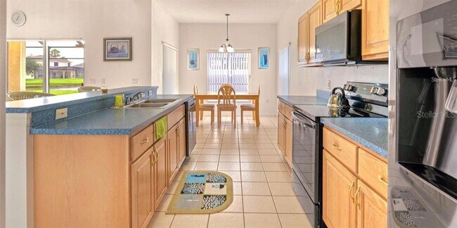 Foto del edificio - 1203 Cumbrian Lakes Ct