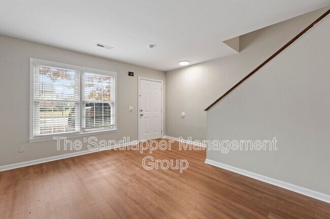 Foto del edificio - 28 Crosscreek Dr