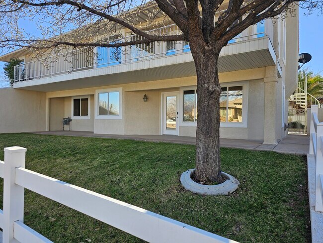 Foto del edificio - 470 Vermillion Ave