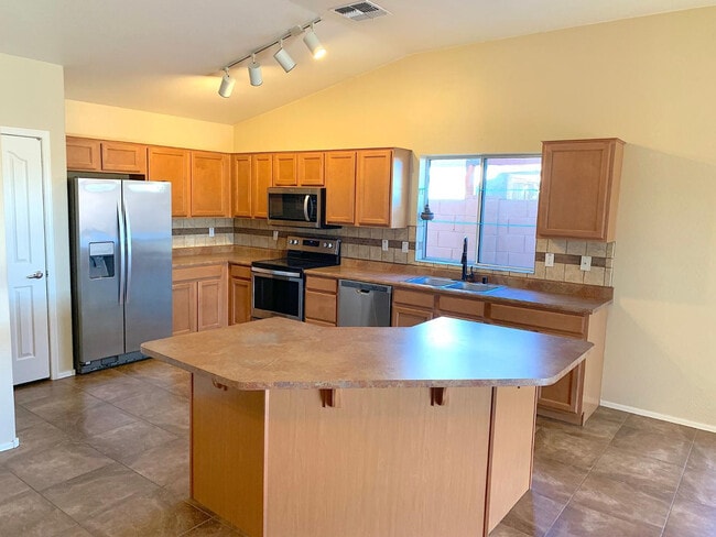 Building Photo - 4132 E Chambers St