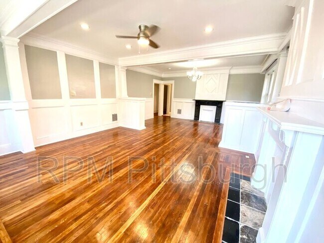 Building Photo - 7234 Thomas Blvd