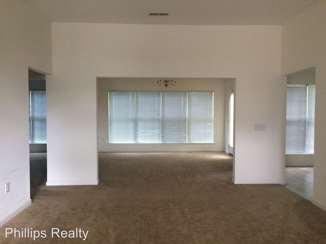 Building Photo - 1609 Heathmuir Dr