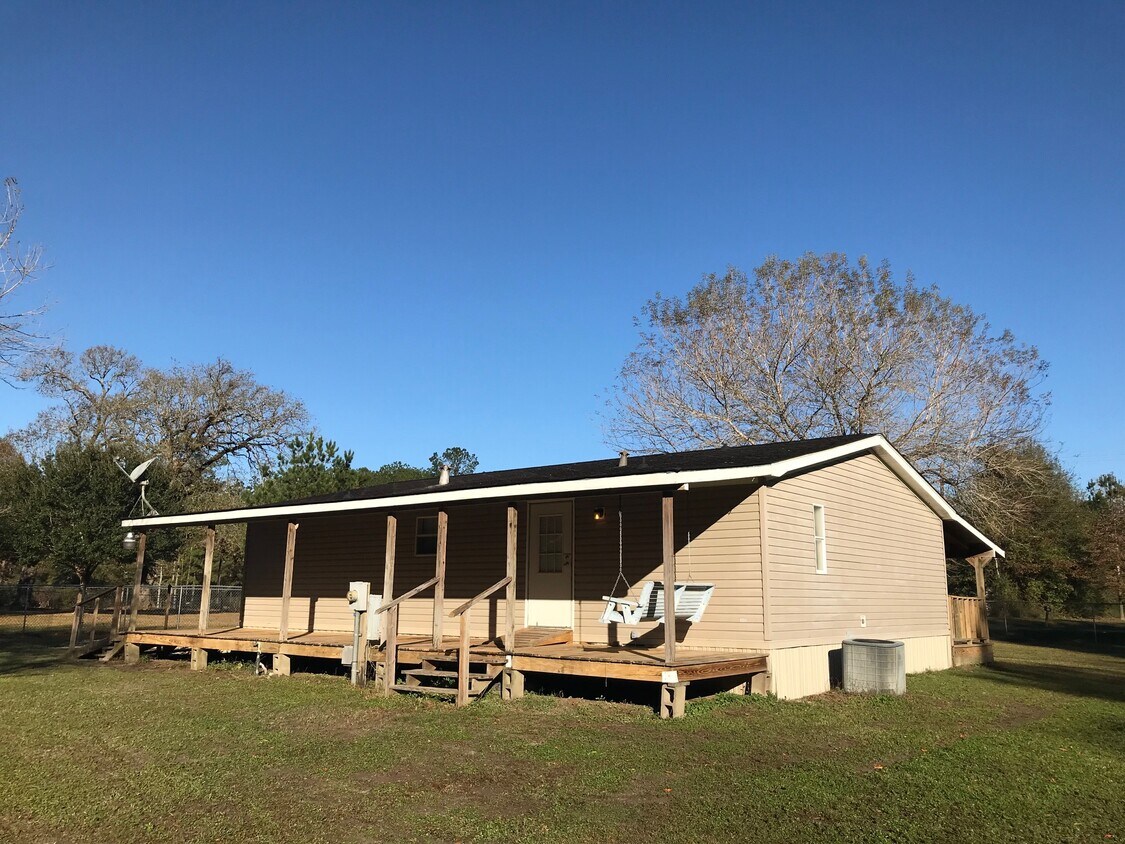 Primary Photo - 2426 Villa Rd