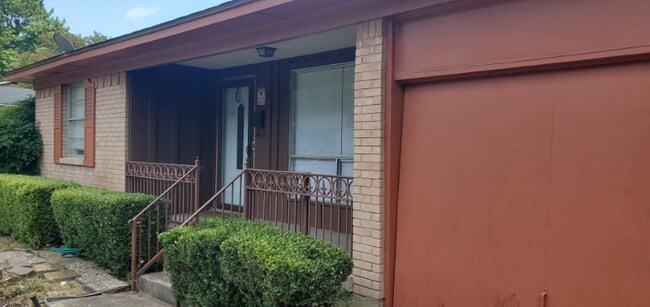 Foto del edificio - 513 Bedford Dr