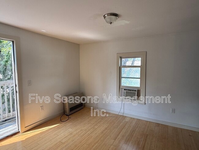 Photo - 133 Elmwood Avenue - 4 Apartment