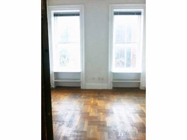 Primary Photo - 146 3rd Ave