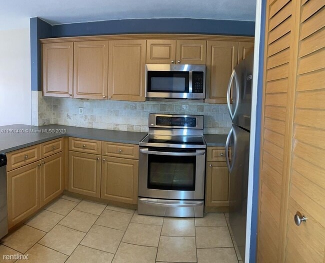 Building Photo - 3 br, 2.5 bath House - 20925 SW 84th Ave