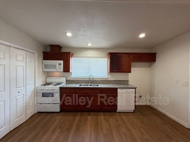 Foto del edificio - 516 2nd St