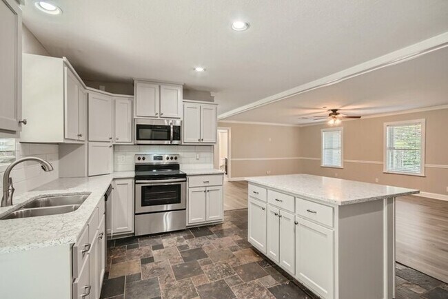 Foto del edificio - 9415 Blair Rd, Charlotte, NC, 28227
