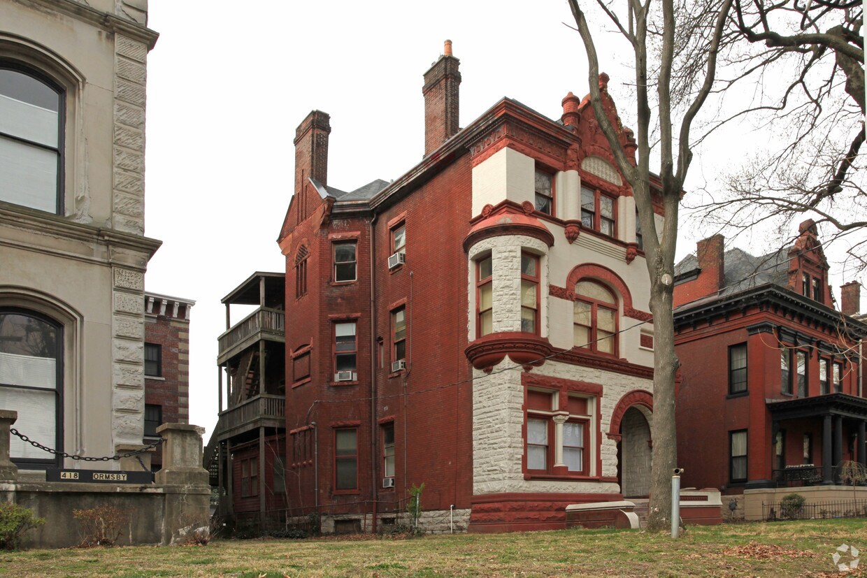 Foto principal - 422 W Ormsby Ave
