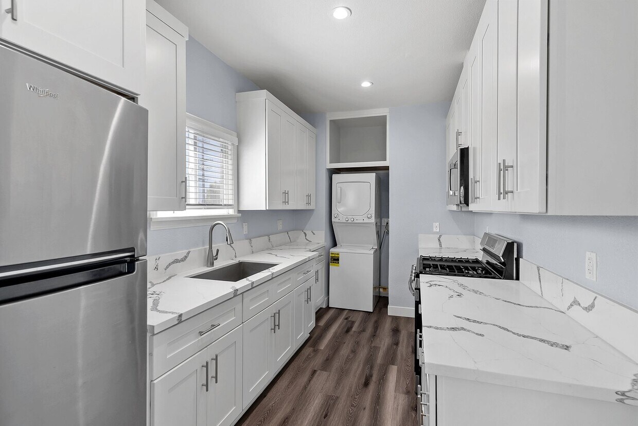 Foto principal - 1711 E Appleton St