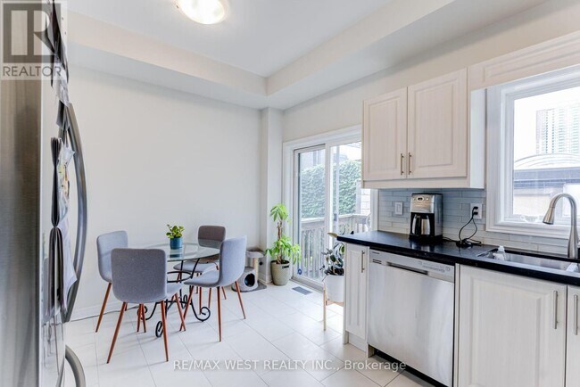 Building Photo - 12 Grogan Mews