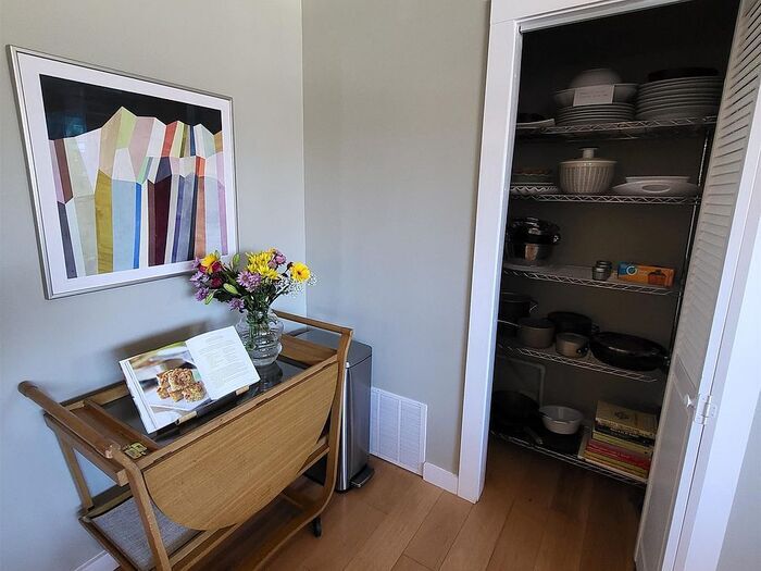 Foto principal - Two bedroom, two bathroom remodeled condo