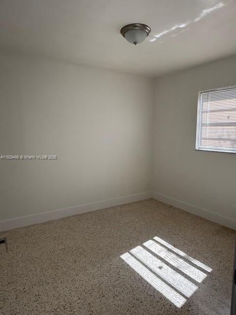 Foto del edificio - 27 NW 48th Pl