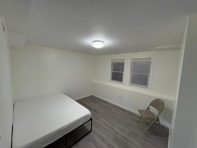 Foto del edificio - 91 Taylor Ave