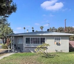 Building Photo - 235 S Robin Rd