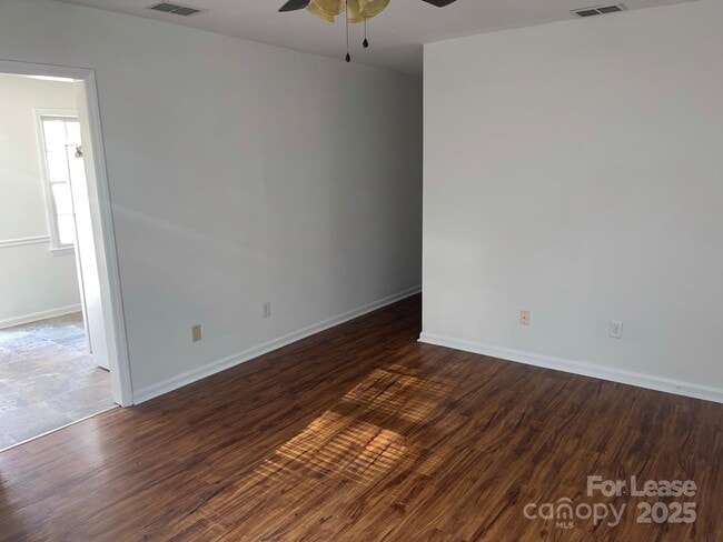 Building Photo - 8201 Hemby Wood Dr