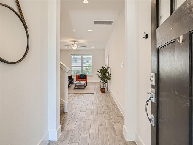 Foto del edificio - 1802 Roseburg Dr