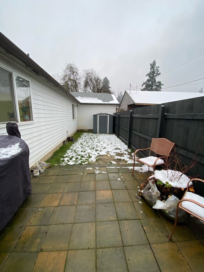 Patio interior - 14813 SE Arista Dr