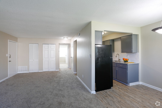 1HAB, 1BA - 720 ft² - Applewood At The Cove Apartments