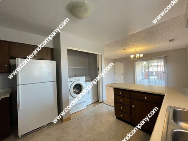 Building Photo - Charming 3 Bedroom, 1 3/4 Bathroom, 2 Car ...