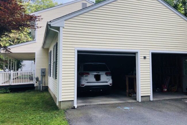 Building Photo - 104 Christy Ln