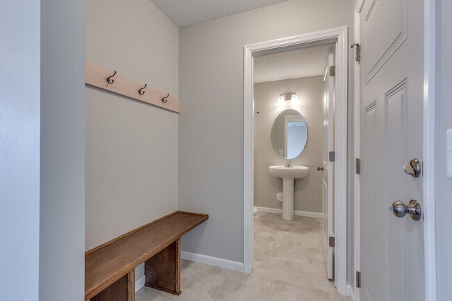 Building Photo - Townhome for RENT 3bd 3ba 2car garage July 01