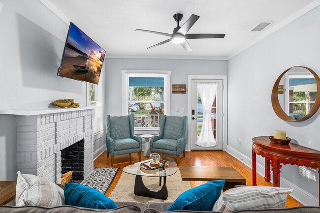 Foto del edificio - Live Wilder: Historic Charm Steps from Tampa’s Trendiest Restaurants