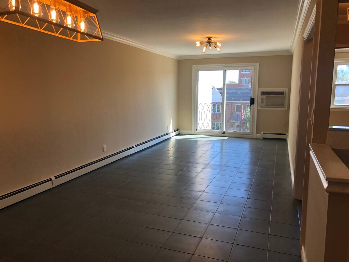 Foto principal - 20-18 29th St