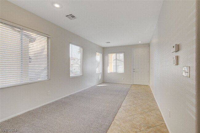 Building Photo - 5994 Secret Island Dr