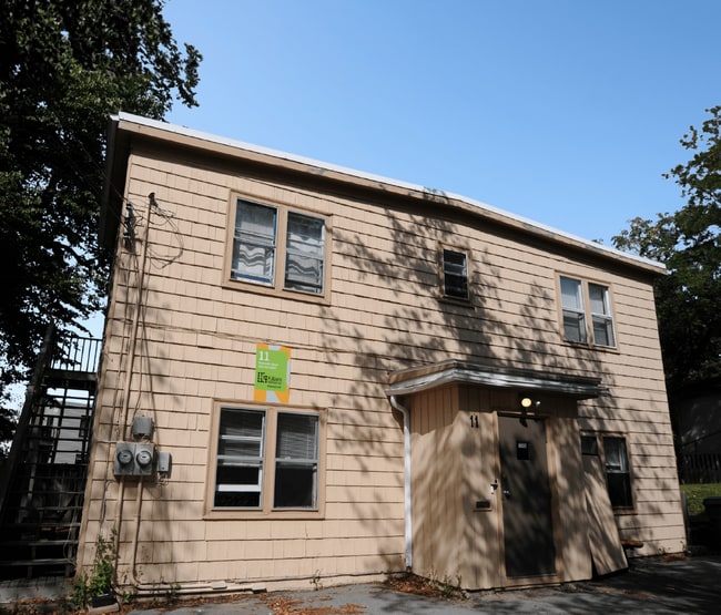 Building Photo - Maplehurst Houses