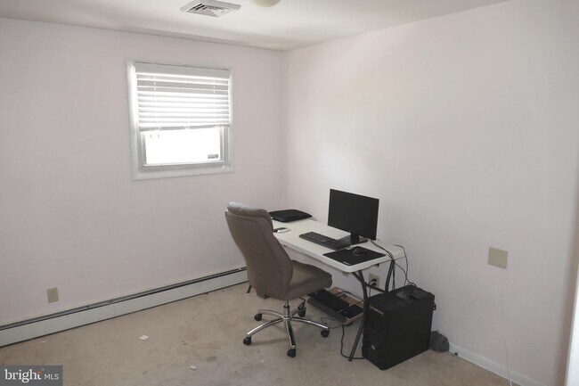Foto del edificio - 203 Baltimore Ave SW