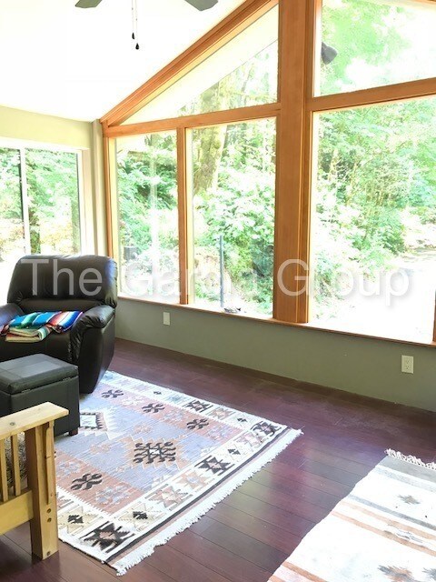 Foto del edificio - 6125 NW Thompson Rd