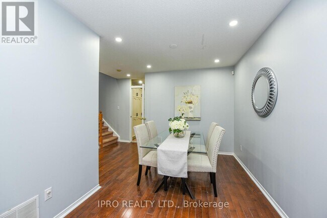 Building Photo - 22 Desert Sand Dr