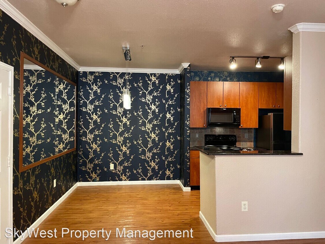 Foto principal - 2 br, 2 bath House - 8434 Walerga Rd Apt 115