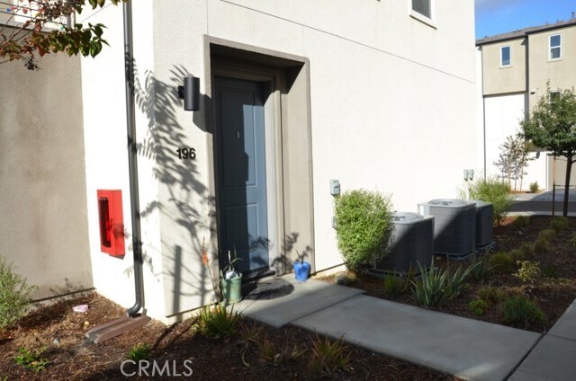 Building Photo - 5252 Beachfront Cove