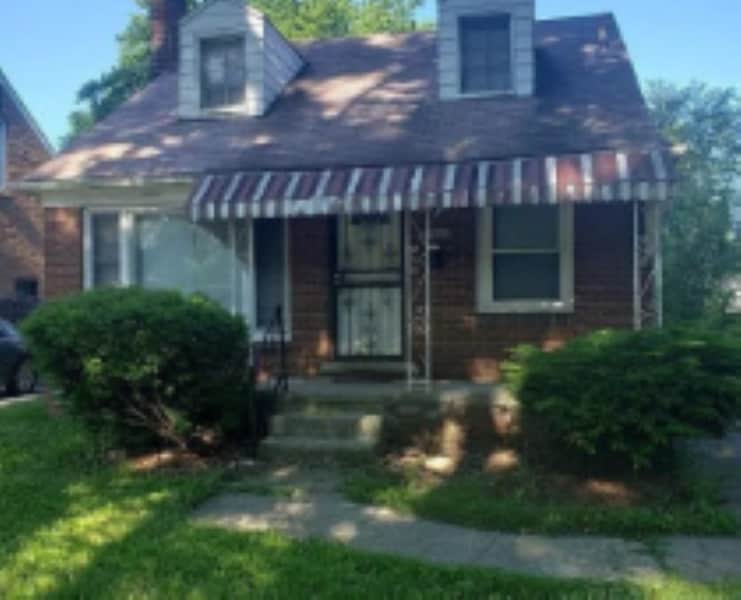 Primary Photo - 20101 Biltmore St