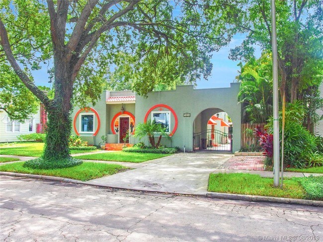 Foto del edificio - 2434 W Prospect Rd