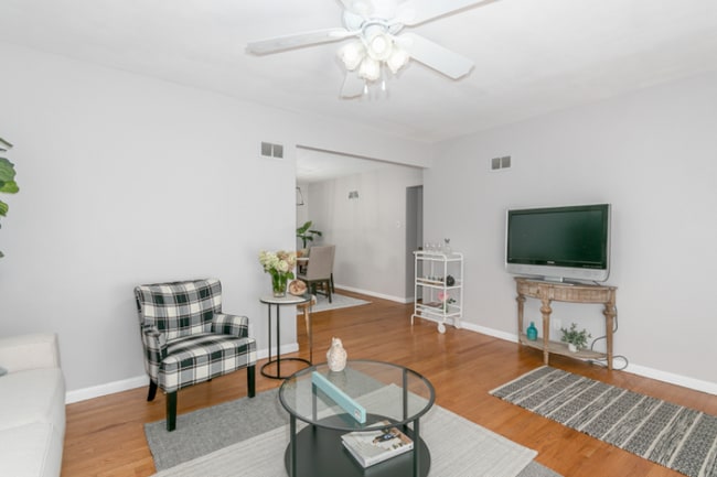 Building Photo - 1135 Collingwood Dr