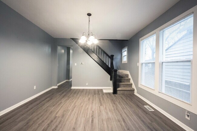 Foto del edificio - 642 N Parker Ave