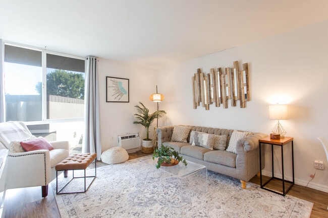 Foto del edificio - 3050 Rue D’Orleans