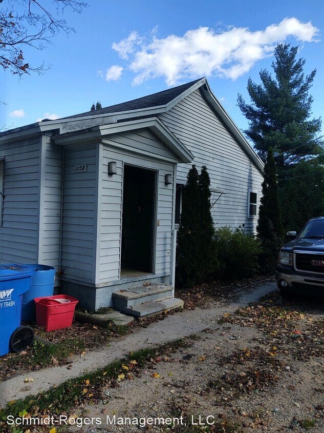 Primary Photo - 3 br, 1 bath House - 1138 Riverside