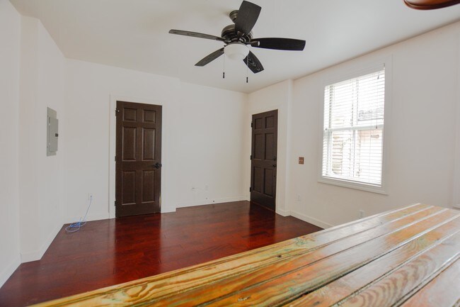Building Photo - 1 bedroom in Charleston SC 29403