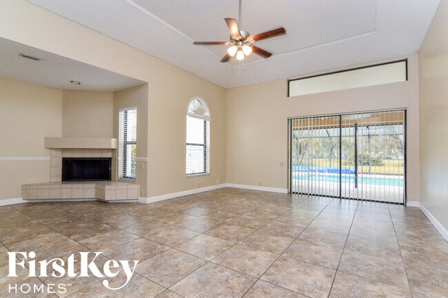 Building Photo - 2816 Pine Club Dr