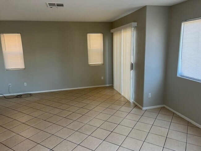 Building Photo - 3 br, 2.5 bath House - 5207 Souvenir Lane