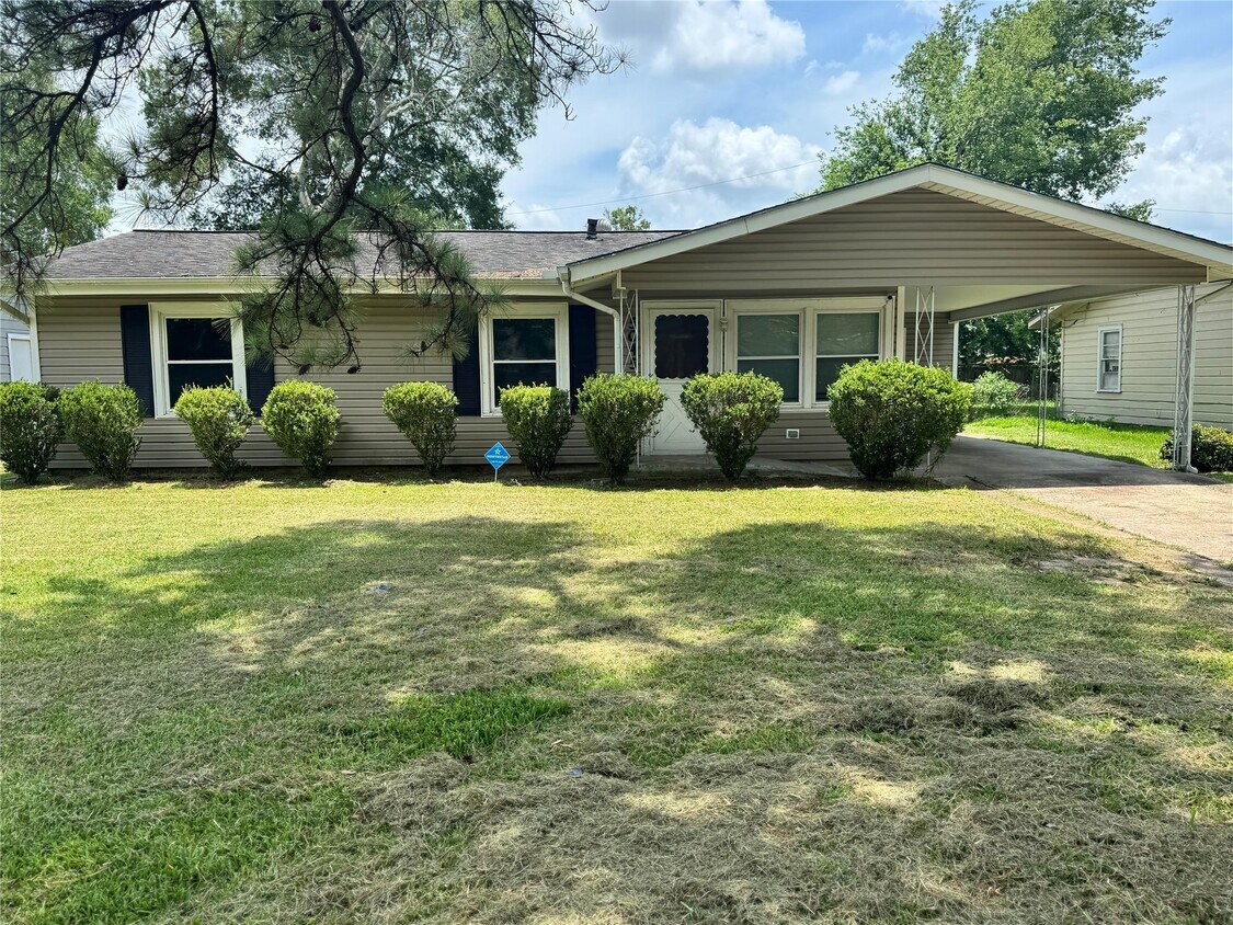 Foto principal - 5045 Raleigh Dr