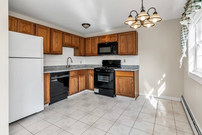 Foto del edificio - 35 Fernview Ave